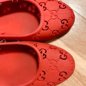 Gucci Gomma Rubber Flats Sz 36